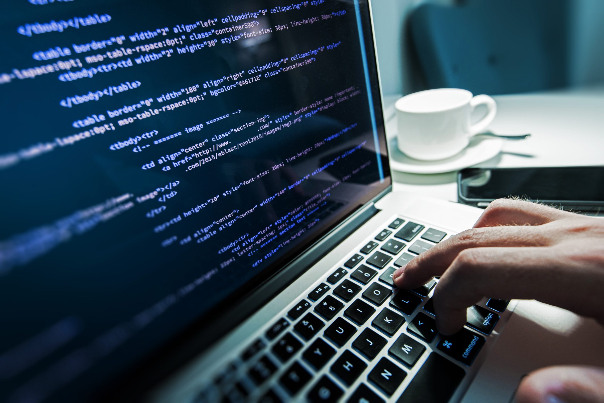 Entenda o que é software house e descubra seus principais pontos para melhorar o atendimento.